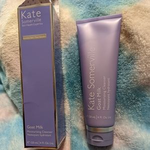 Moisturizing cleanser